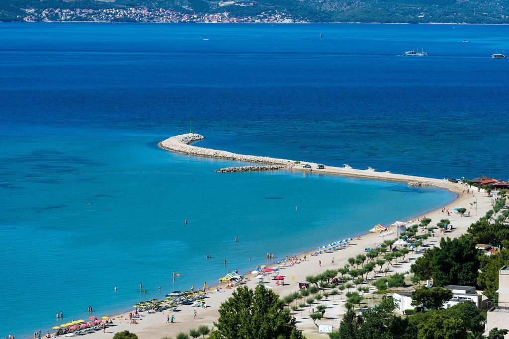 Cherry Omiš Buitenkant foto