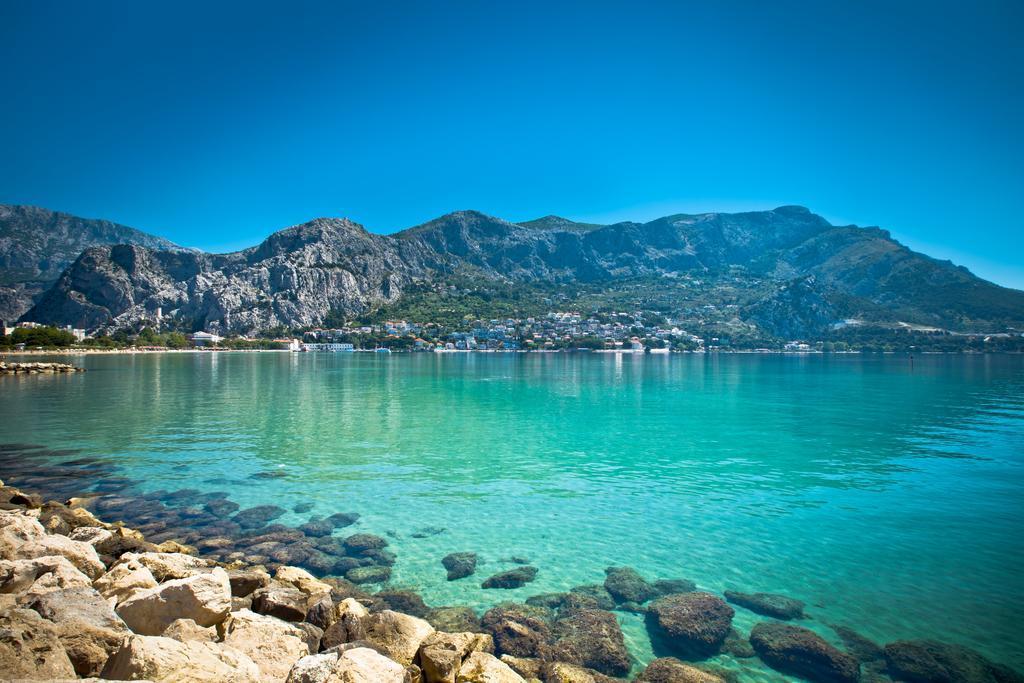 Cherry Omiš Buitenkant foto